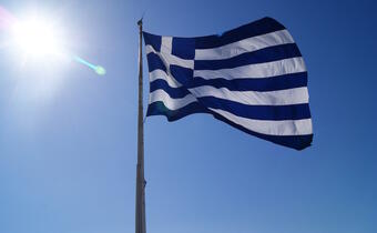 Grecja podnosi stawkę VAT i opłaty dla turystów. Wszystko po to, by dostać pomoc