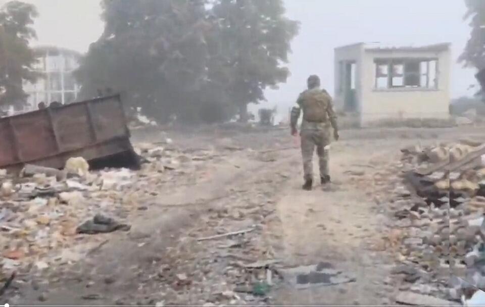 Nagranie po ataku na bazę w Nowej Kachowce / autor: Twitter/@Donbasslife1