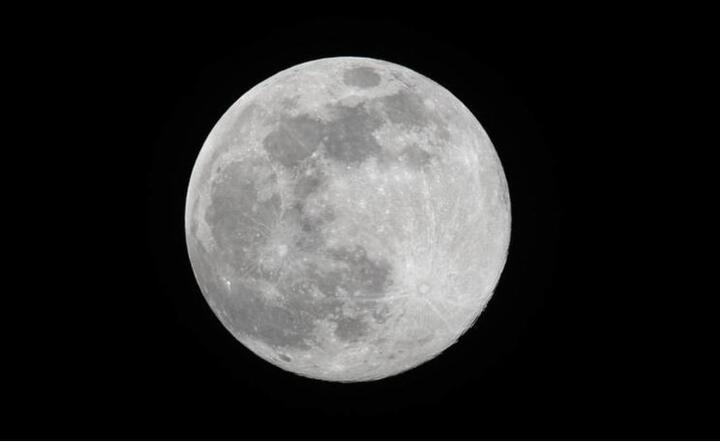 Księżyc  / autor: PAP
