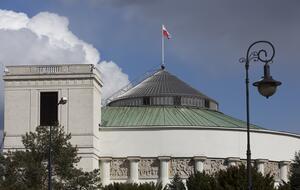 na zdjęciu kompleks budynków Sejmu i Senatu / autor: Fratria