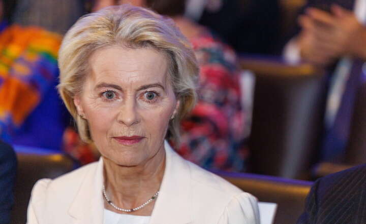 Ursula von der Leyen obroniła fotel