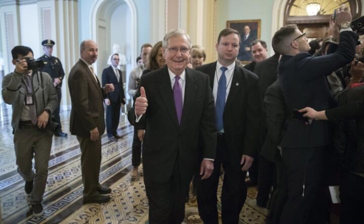 Sen. Mitch McConnell, lider Republikanów w Sencie USA po zawarciu porozumienia budżetowego / autor: fot. PAP / EPA / Shawn Thew