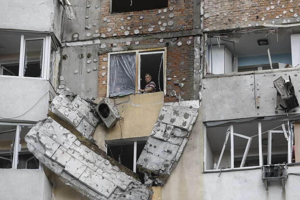 Zniszczenia w Kijowie po rosyjskim ataku / autor: PAP/EPA