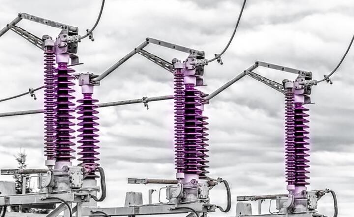 Powodowanie awarii infrastruktury energetycznej może być elementem wojny hybrydowej / autor: Pixabay