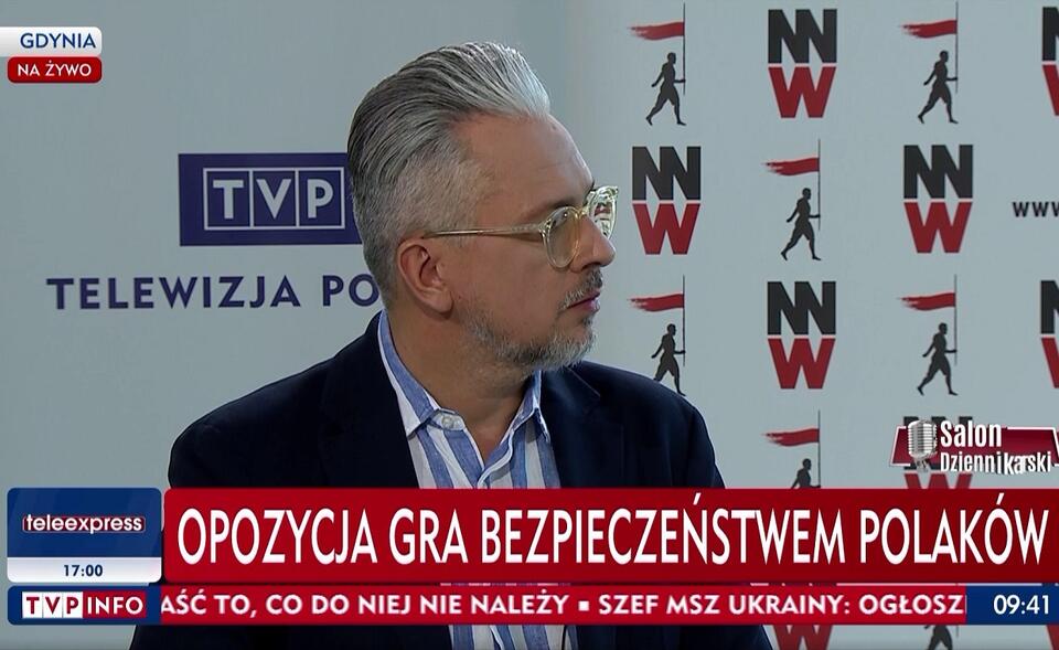 Dziennikarz "Sieci" Marcin Wikło w "Salonie dziennikarskim" / autor: screen TVP Info