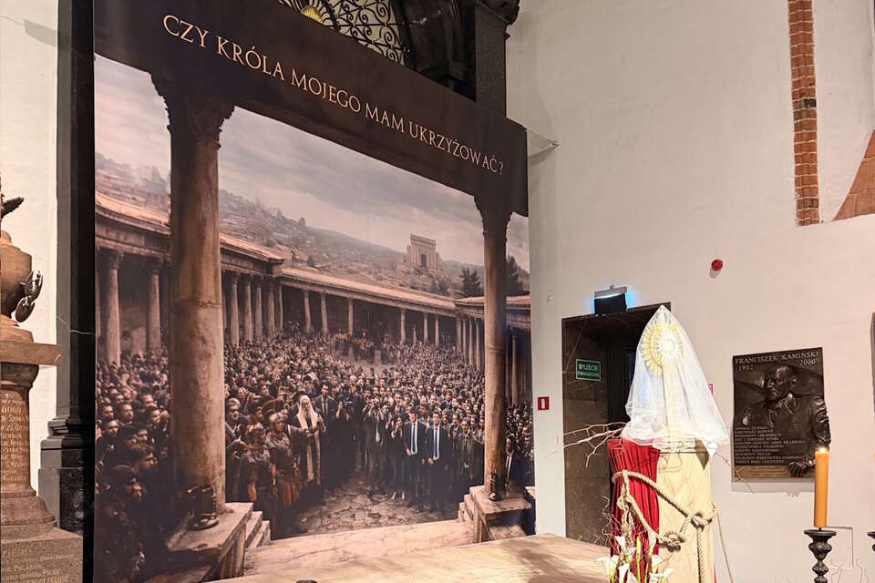 Grób Pański w Archikatedrze św. Jana w Warszawie / autor: parafia.mkw.pl