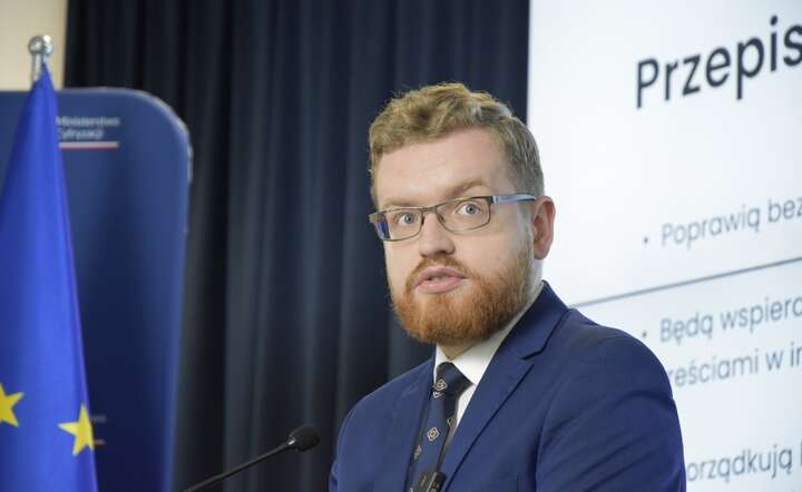 Wiceminister cyfryzacji Dariusz Standerski: mObywatel jest i dalej będzie rozwijany / autor: Fratria / LS