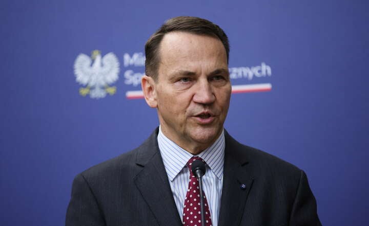 Szef MSZ Radek Sikorski / autor: PAP/Leszek Szymański