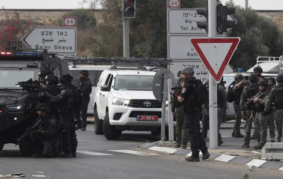 Izraelscy żołnierze w akcji / autor: PAP/EPA/ATEF SAFADI