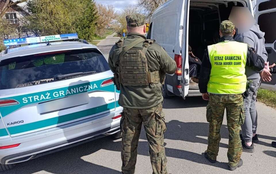 Funkcjonariusze SG zatrzymali 34 cudzoziemców i / autor: Straż Graniczna X 
