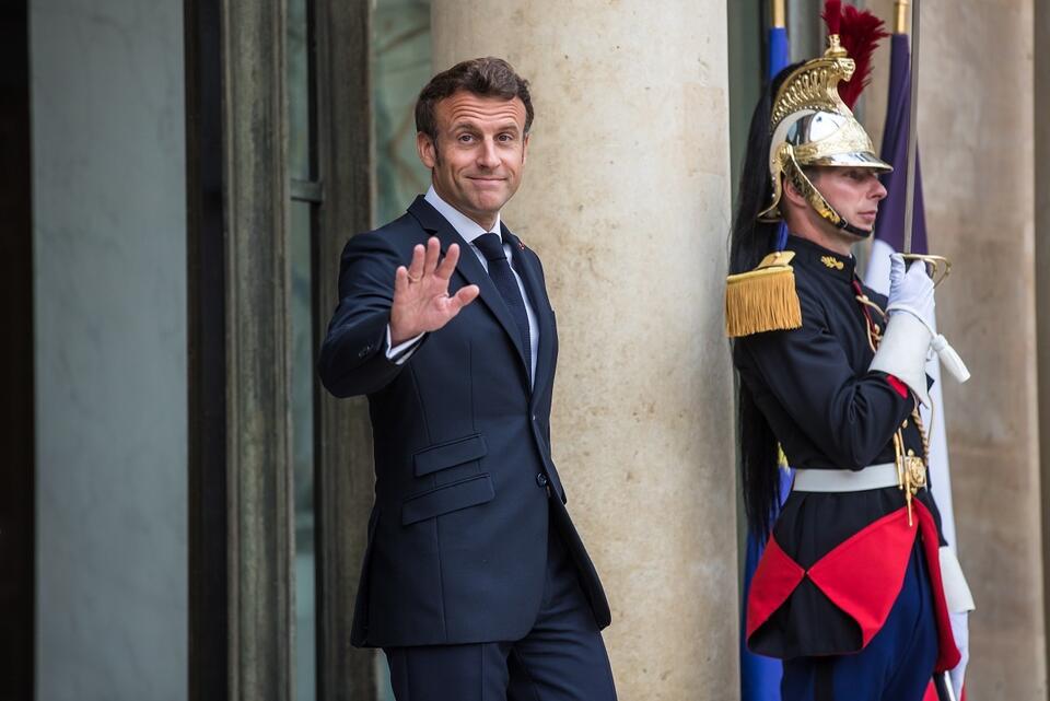 prezydent Emmanuel Macron / autor: PAP/EPA/CHRISTOPHE PETIT TESSON