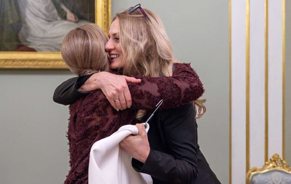 Kreacja Marty Nawrockiej robi furorę na aukcji!