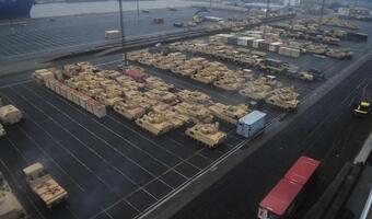 ZAMIAST SŁÓW Ciężki sprzęt US Army czeka na przyjazd do Polski