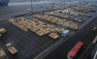 ZAMIAST SŁÓW Ciężki sprzęt US Army czeka na przyjazd do Polski