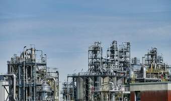 Łukoil wyprzedaje majątek wart 20 mld dol.