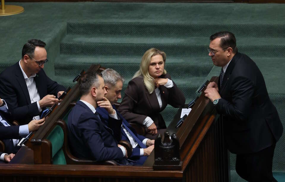 Koalicja 13 Grudnia idzie na zwarcie