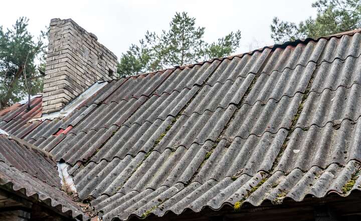Dachy z eternitu: przedłużony termin na wymianę