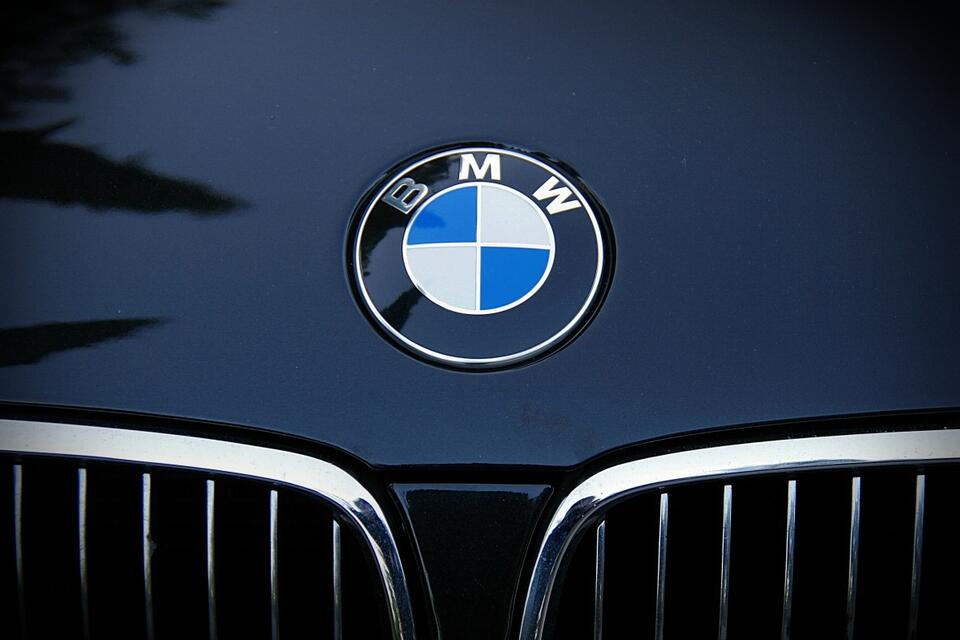 W okresie narodowego socjalizmu firma BMW przekształciła się prawie całkowicie w firmę zbrojeniową, stając się jednym z filarów niemieckiej gospodarki wojennej. / autor: Pixabay