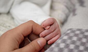 Czym są badania przesiewowe noworodków?