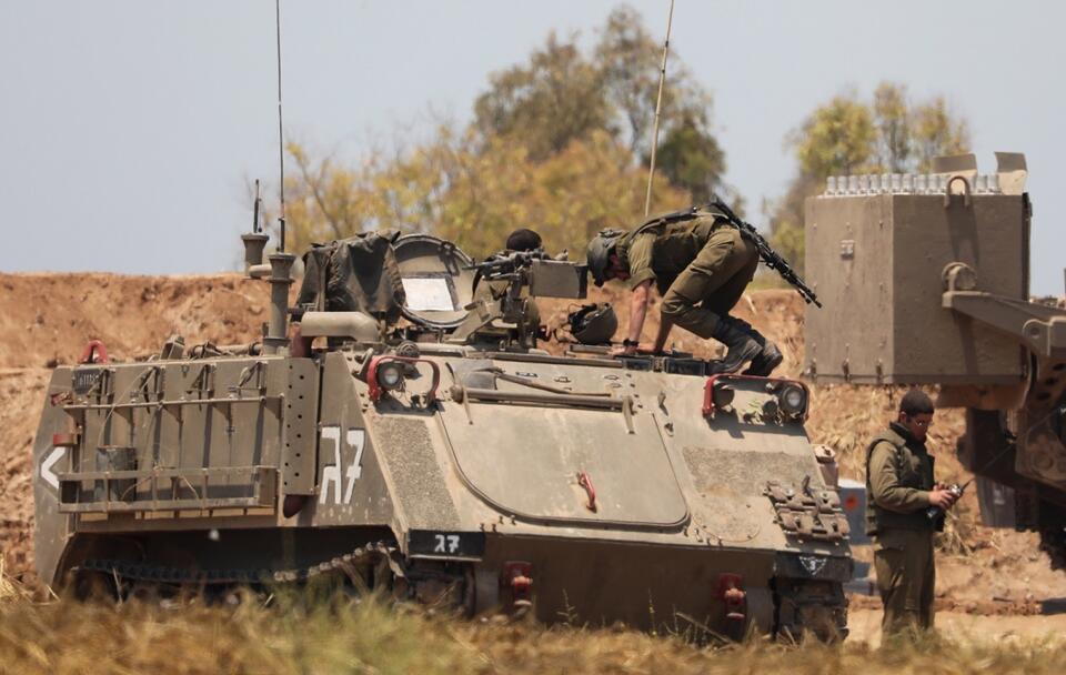 Izraelscy żołnierze na granicy ze Strefą Gazy / autor: PAP/EPA