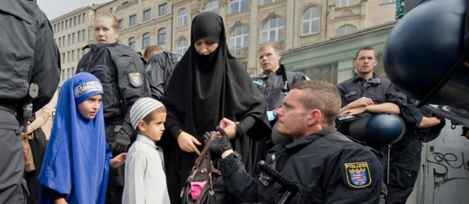 Policja kontroluje rodzinę salafistów / autor: volksfreund.de