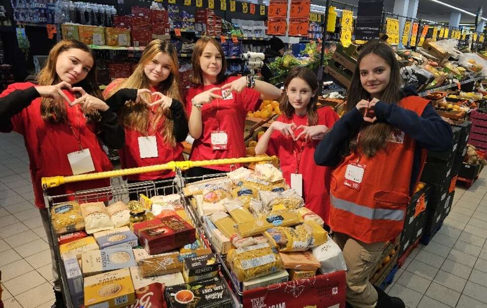 Trwa wielkanocna zbiórka żywności Caritas „Tak. Pomagam!” / autor: CARITAS POLSKA
