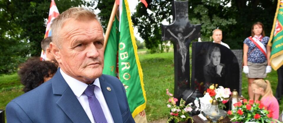 Lech Kuropatwiński podczas uroczystości przy grobie Andrzeja Leppera / autor: PAP/Marcin Bielecki