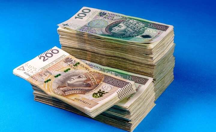 W marcu wartość gotówki w obiegu wzrosła o 8,4 mld zł do poziomu 468 mld zł - podał NBP / autor: Fratria / AS