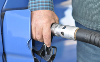 Podwyżki cen paliw na stacjach powinny zostać powstrzymane
