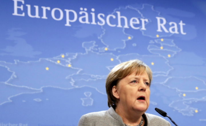 Niemiecka kanclerz Angela Merkel bierze udział w konferencji prasowej pod koniec specjalnego posiedzenia Rady Europejskiej w Brukseli, Belgia, 21 lutego 2020 r. / autor: PAP/EPA/STEPHANIE LECOCQ
