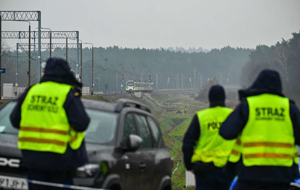Akcja służb / autor: PAP/Przemysław Piątkowski