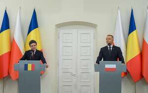 Prezydent Rumunii  Nicusor Dan i prezydent RP Karol Nawrocki / autor: PAP/Marcin Obara