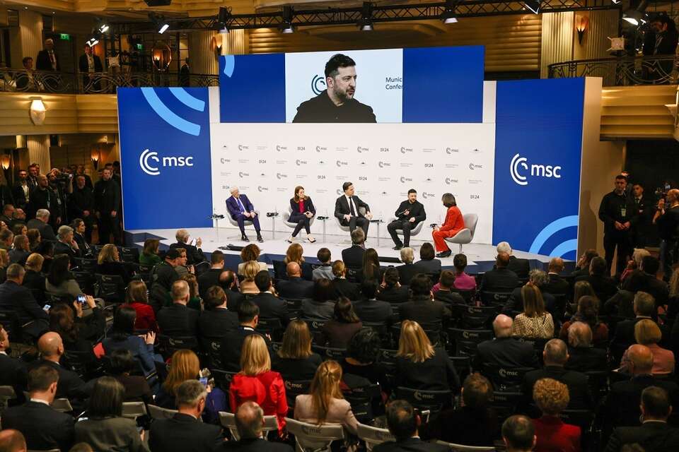 Prezydent Ukrainy Wołodymyr Zełenski podczas Monachijskiej Konferencji Bezpieczeństwa / autor: PAP/EPA