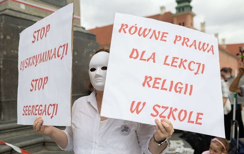 Protesty w obronie lekcji religii w szkołach / autor: Fratria