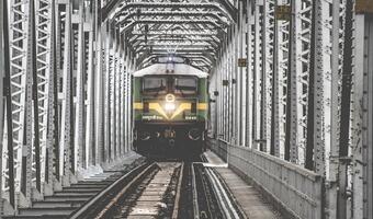 Uparta pasażerka, pociąg i wielki objazd
