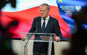 Tusk się tłumaczył / autor:  PAP/Wiktor Dąbkowski