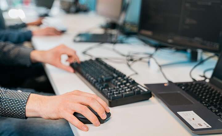 Mobbing w pracy. Tutaj występuję on najczęściej / autor: Pixabay