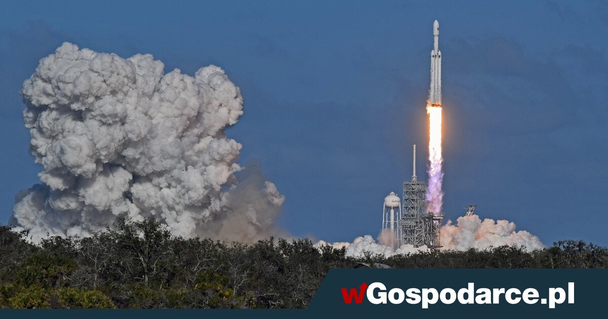 O włos! Szczątki rakiety mogły strącić samoloty z pasażerami