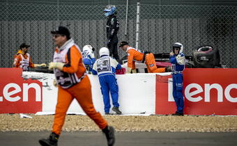 F1: wyścig w Silverstone przerwany z powodu groźnego wypadku