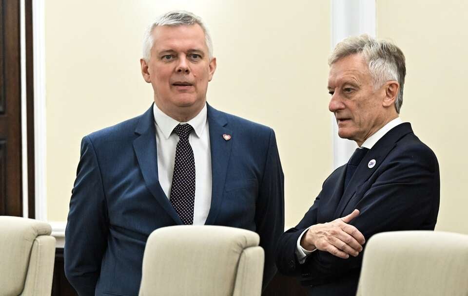 Szef MSWiA Tomasz Siemoniak przed rozpoczęciem posiedzenia rządu / autor: PAP/Radek Pietruszka