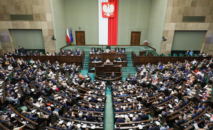 posłowie na sali obrad Sejmu / autor: fotoserwis PAP
