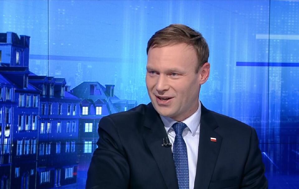 Szef gabinetu prezydenta Marcin Mastalerek w programie "Gość Wiadomości" / autor: TVP Info