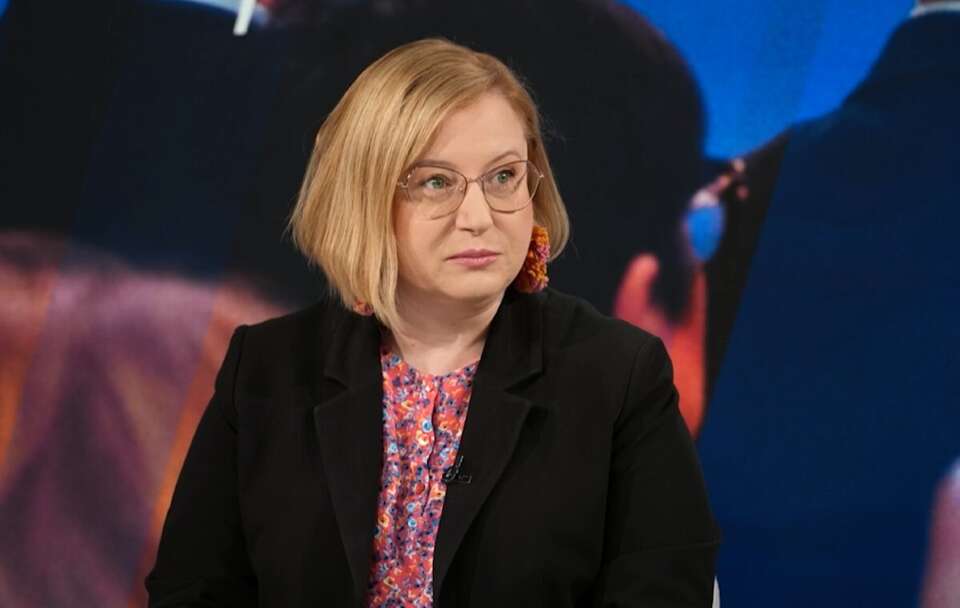 PO zmienia nazwę. "Malowanie walącej się kamienicy"