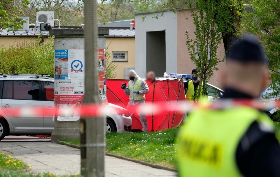Miejsce śmiertelnego postrzelenia policjanta w Raciborzu / autor: PAP/Andrzej Grygiel