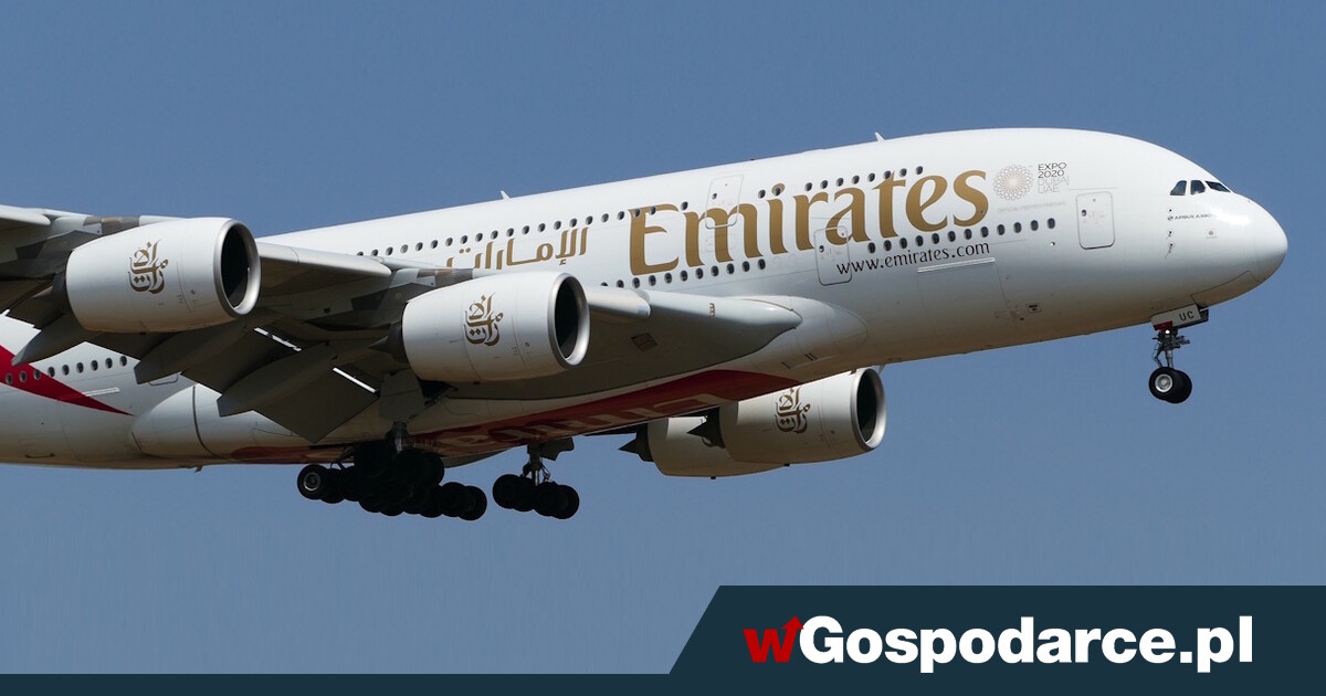 Odwołano ponad 52 tys. lotów. Przewoźnicy liczą straty