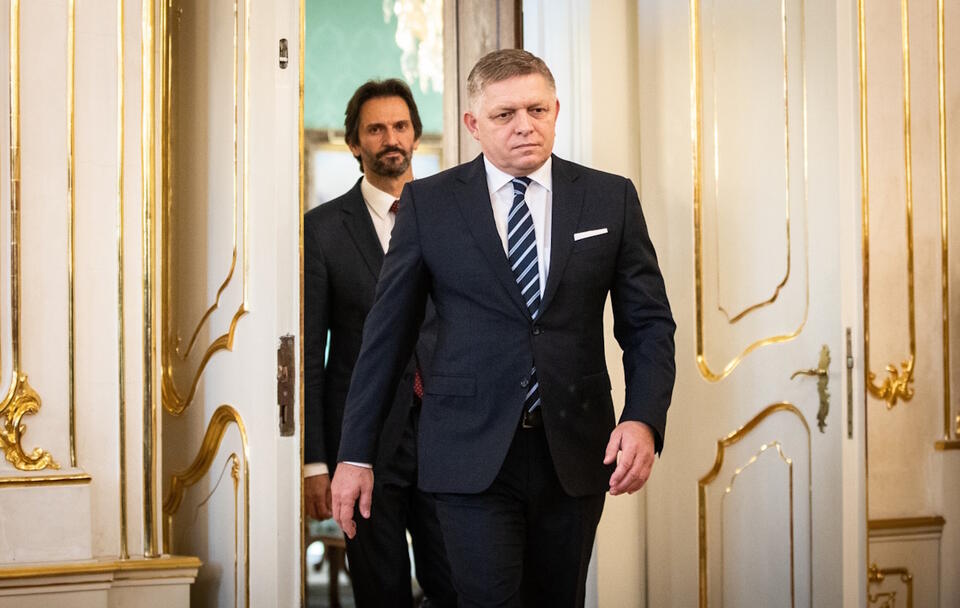 Słowacki premier Robert Fico / autor: PAP/EPA/JAKUB GAVLAK