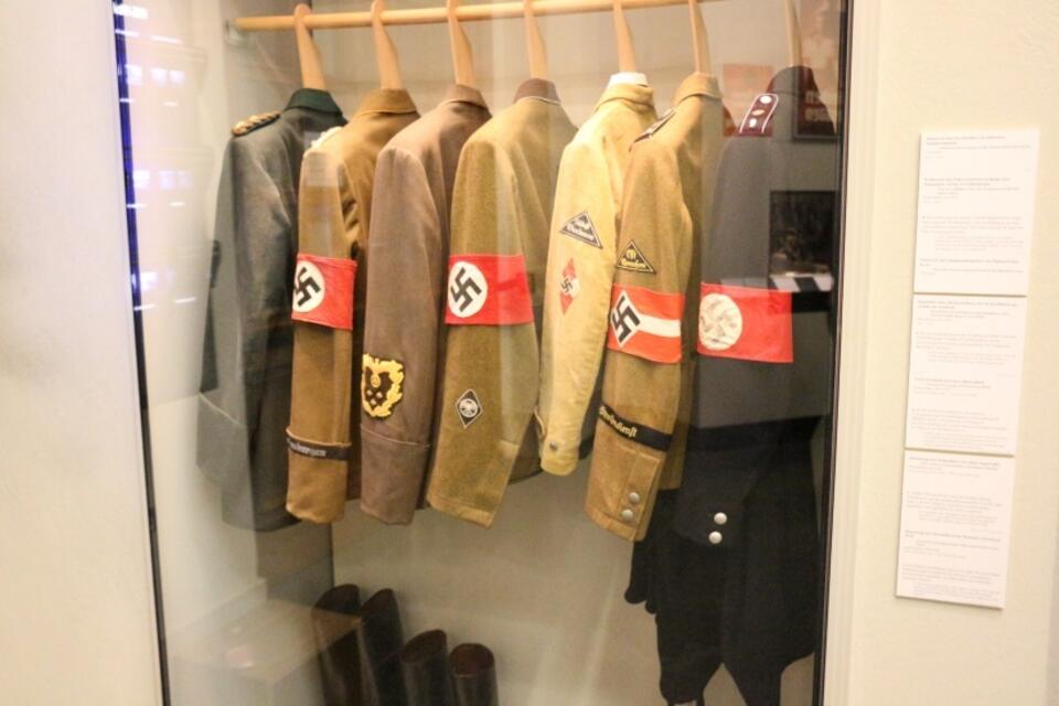 Nazistowskie mundury / autor: Fratria