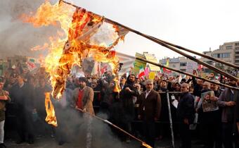 Iran w ogniu: banki, obiekty rządowe, stacje benzynowe