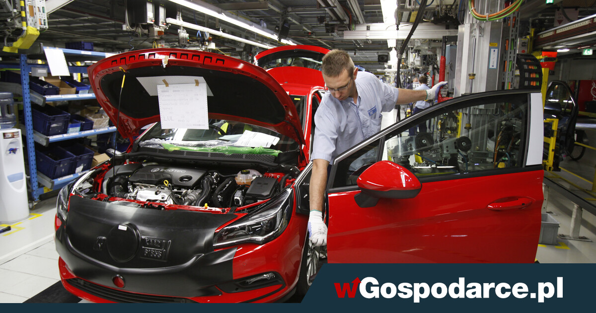 Stellantis wstrzymuje produkcję aut - także w Polsce