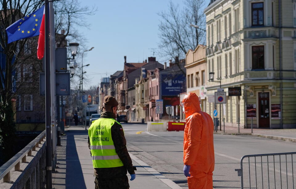 zamknięte przejście graniczne w Cieszynie / autor: PAP/ Andrzej Grygiel